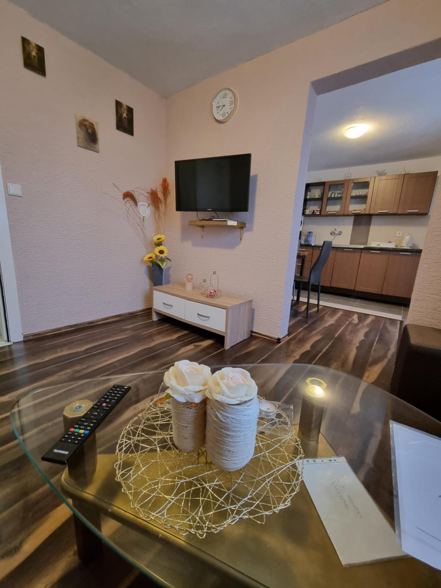 Apartments Luka Rakovica Eksteriør bilde
