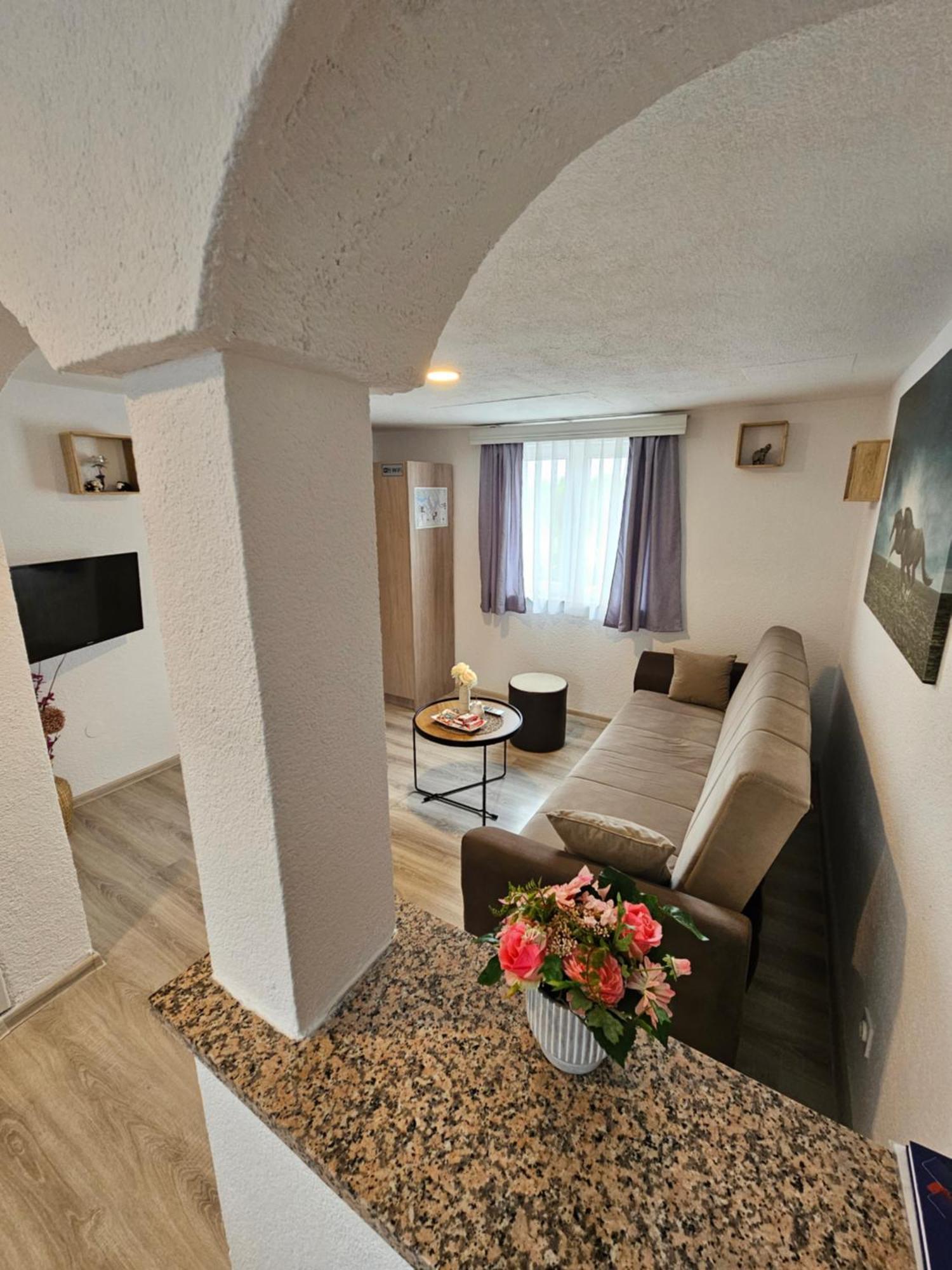 Apartments Luka Rakovica Eksteriør bilde